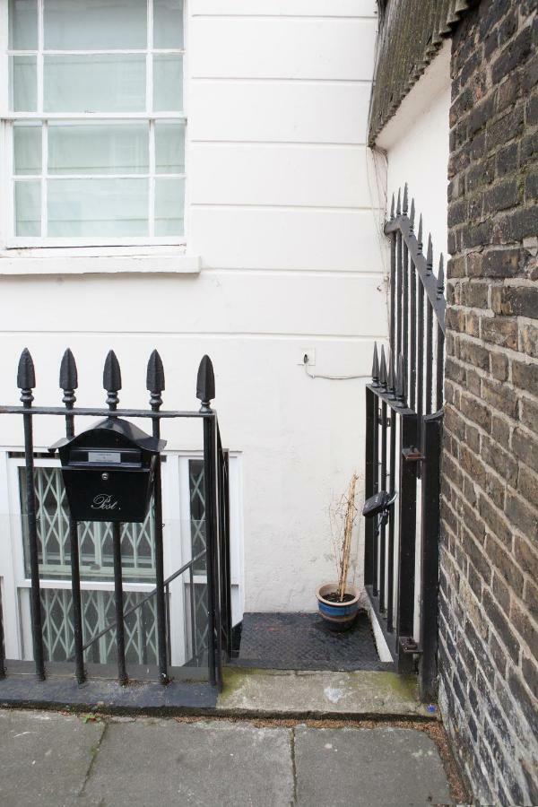 Apartment Next To Victoria Station London Exterior foto